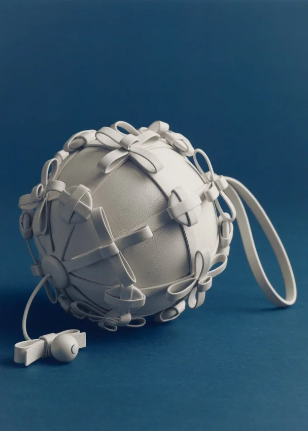 Button Bow Sphere Edition Porcelain