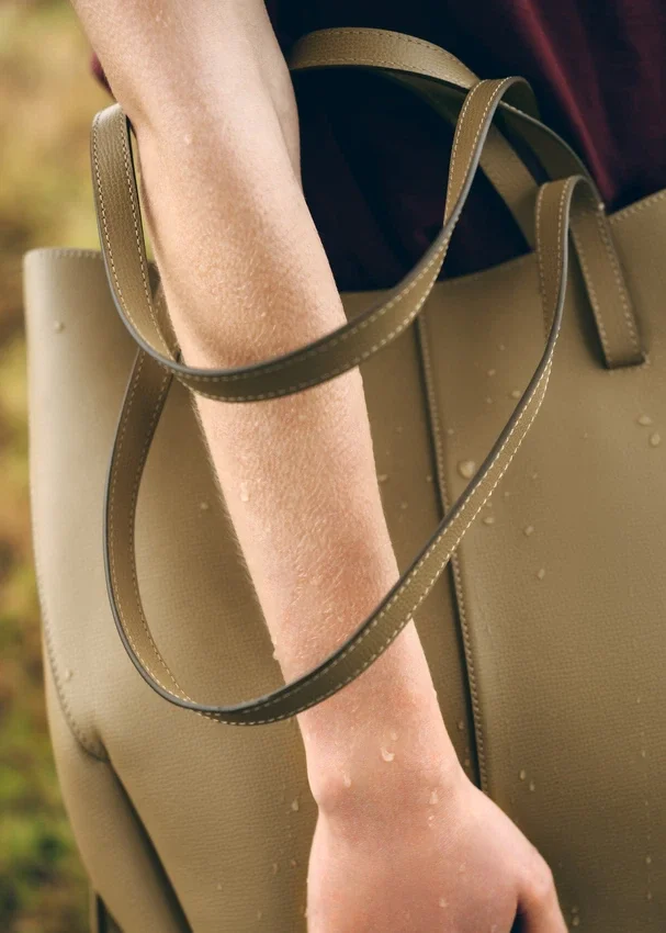 Cyme Tote Edition Textured Smoky Olive