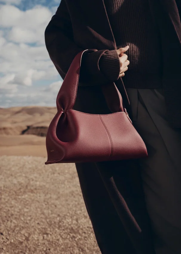 Numéro Neuf East West Edition Textured Black Cherry