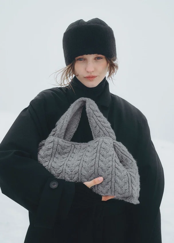 Numéro Neuf Large Edition Merino Stone