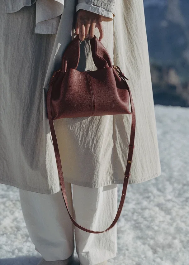Numéro Neuf Mini Edition Textured Black Cherry